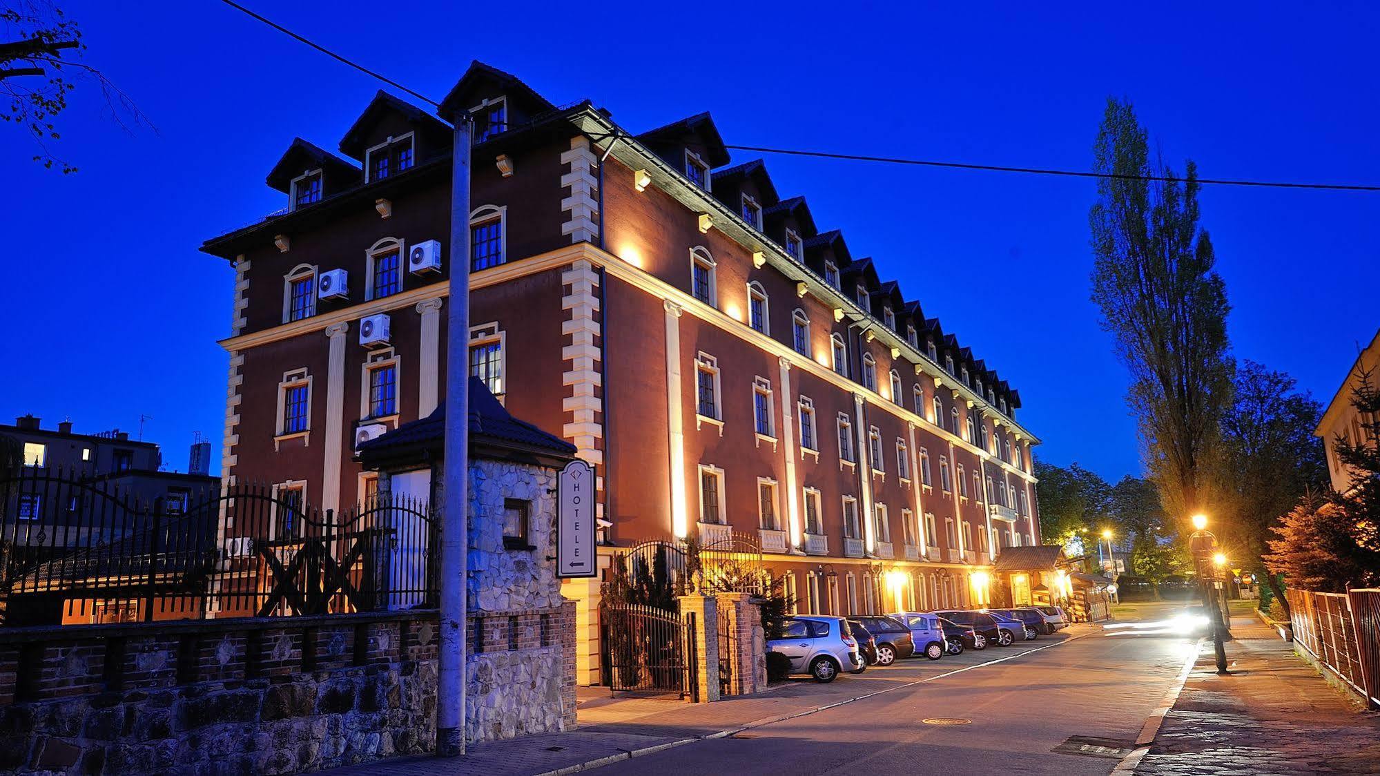 Hotel Diament Arsenal Palace Katowice - 초르조프 외부 사진